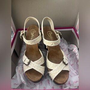 Cute Beige lace heels